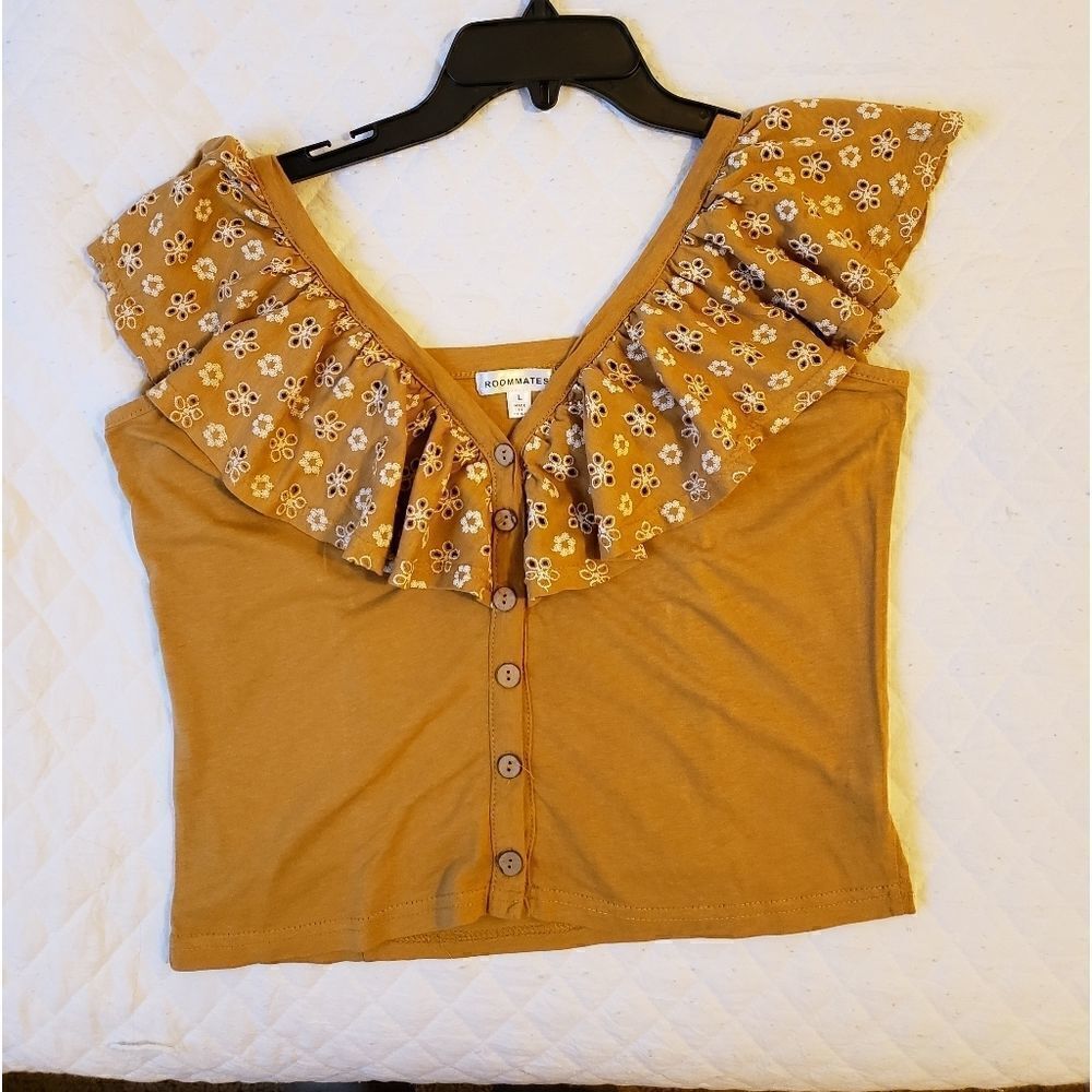Roommates Women short top 